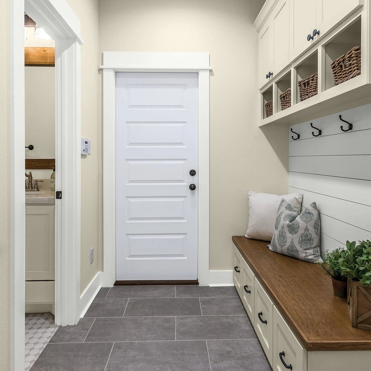 Interior Paint Eggshell 1 Gallon D899