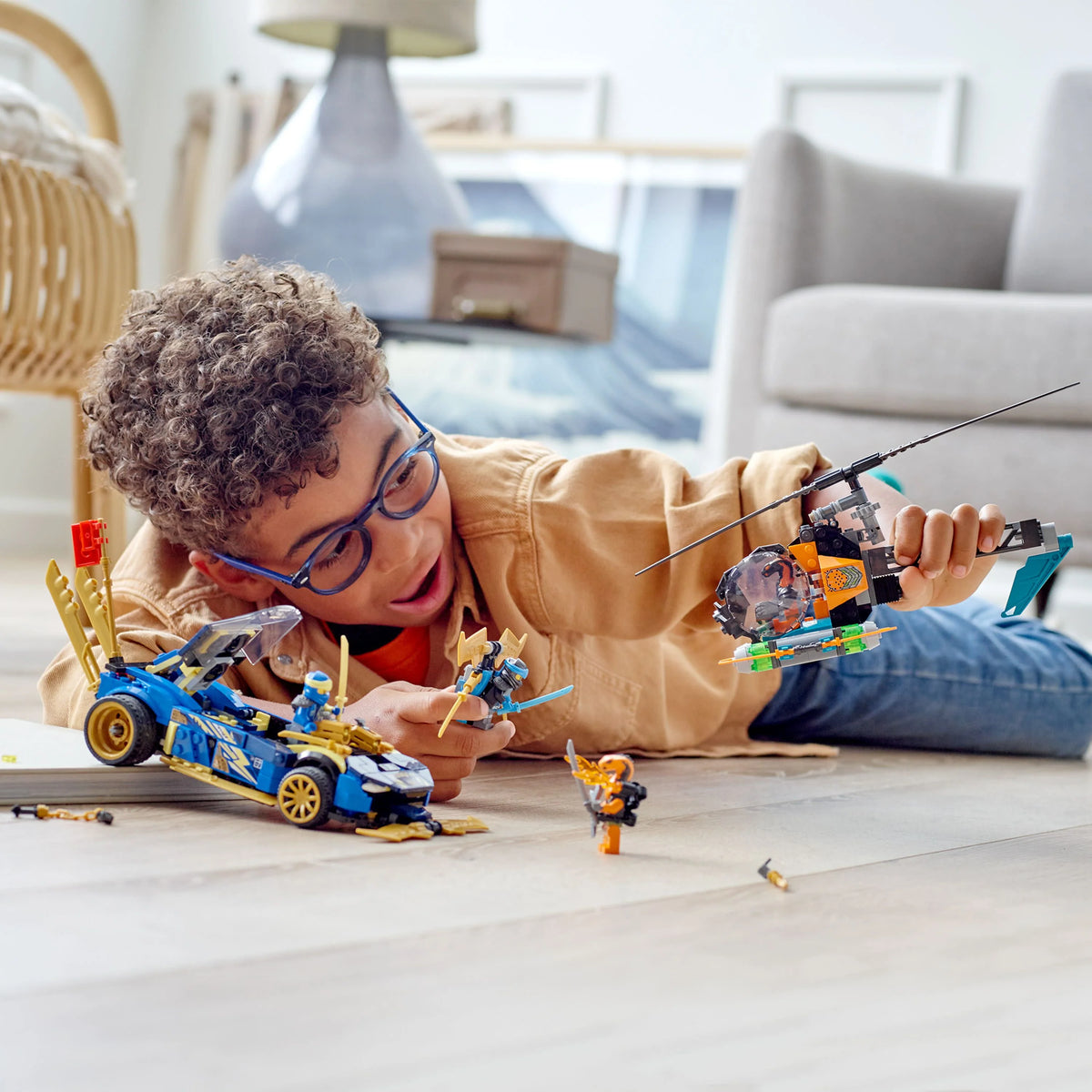 Race Car EVO Set with Toy Helicopter and Boa Snake Figure V636415