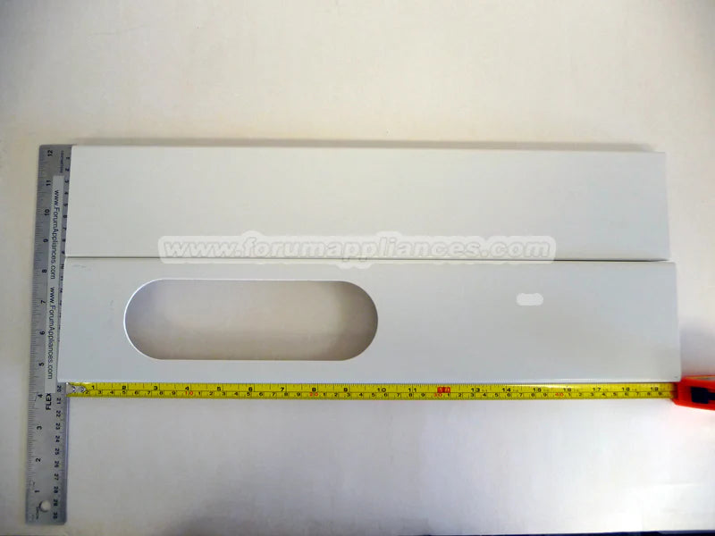 Bracket (window panel) M549533