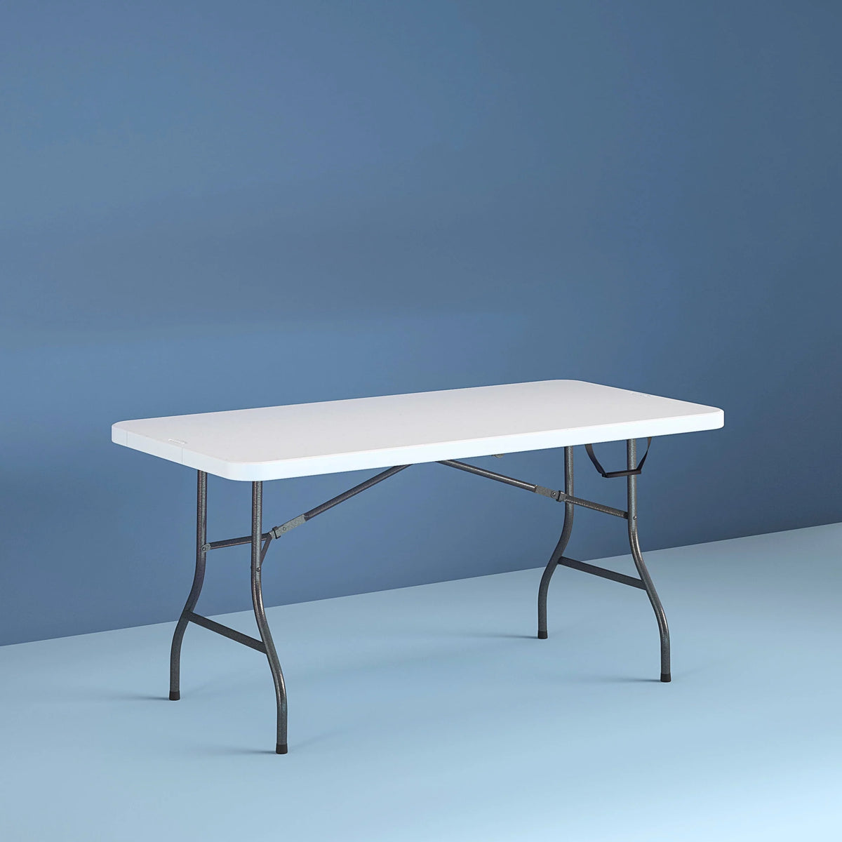 6 Foot Folding Table White Speckle L215151