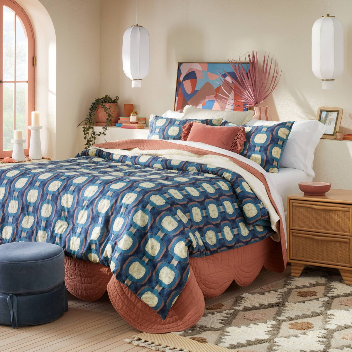 Queen Size Scalloped Edge Quilt Light Terracotta C85694