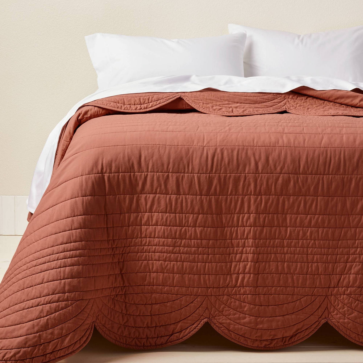 Queen Size Scalloped Edge Quilt Light Terracotta C85694