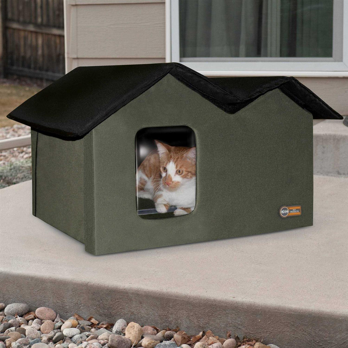 Extra-Wide Outdoor Kitty House D845