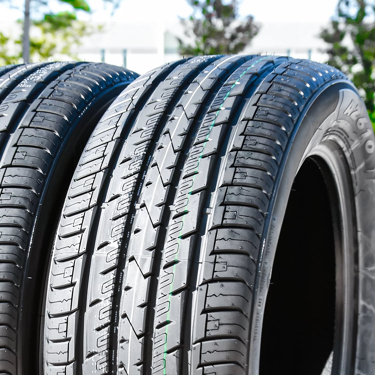 All Season 265/70R16 112H Passenger Tire C812386